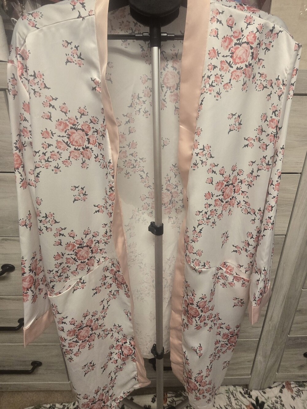 Silk Robe - Picture 2 of 5